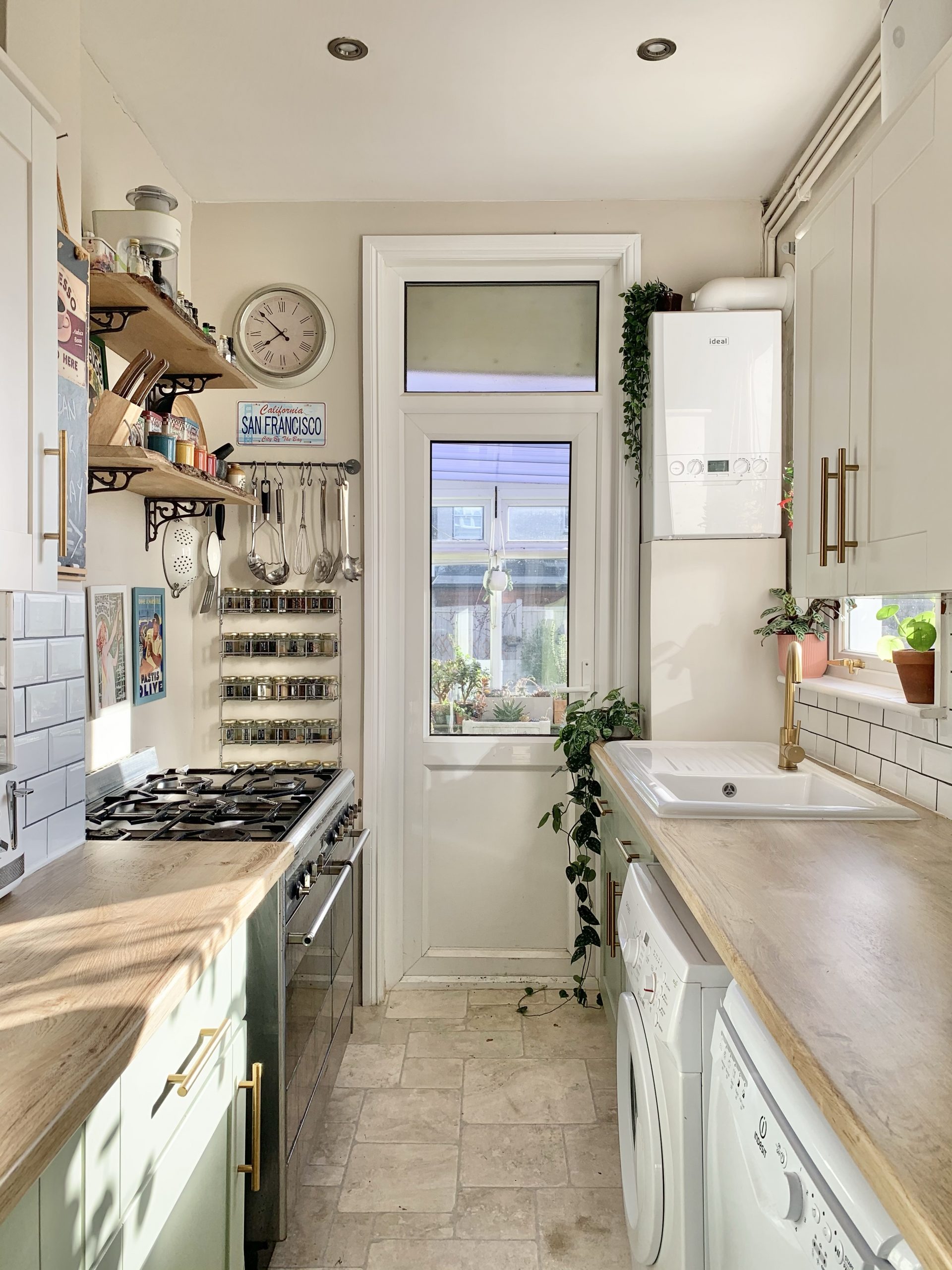 How To Create The Perfect Kitchenette